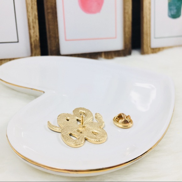 ‼️5 for $25 SALE‼️the Serpent in gold Enamel Pin - Picture 2 of 4